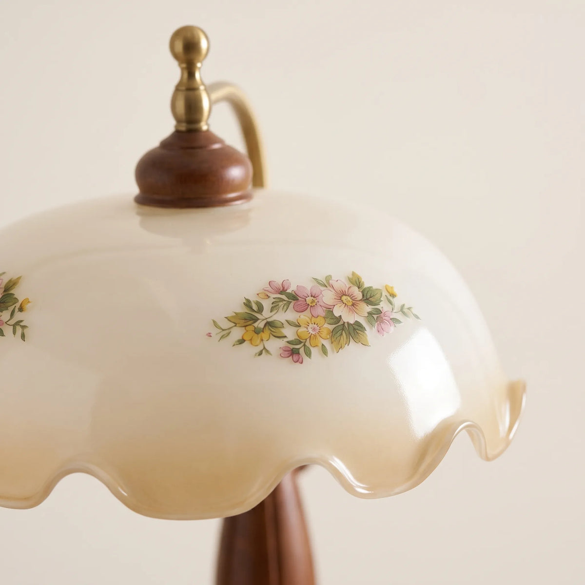 Vintria - Vintage-Inspired Standing Floor Lamp